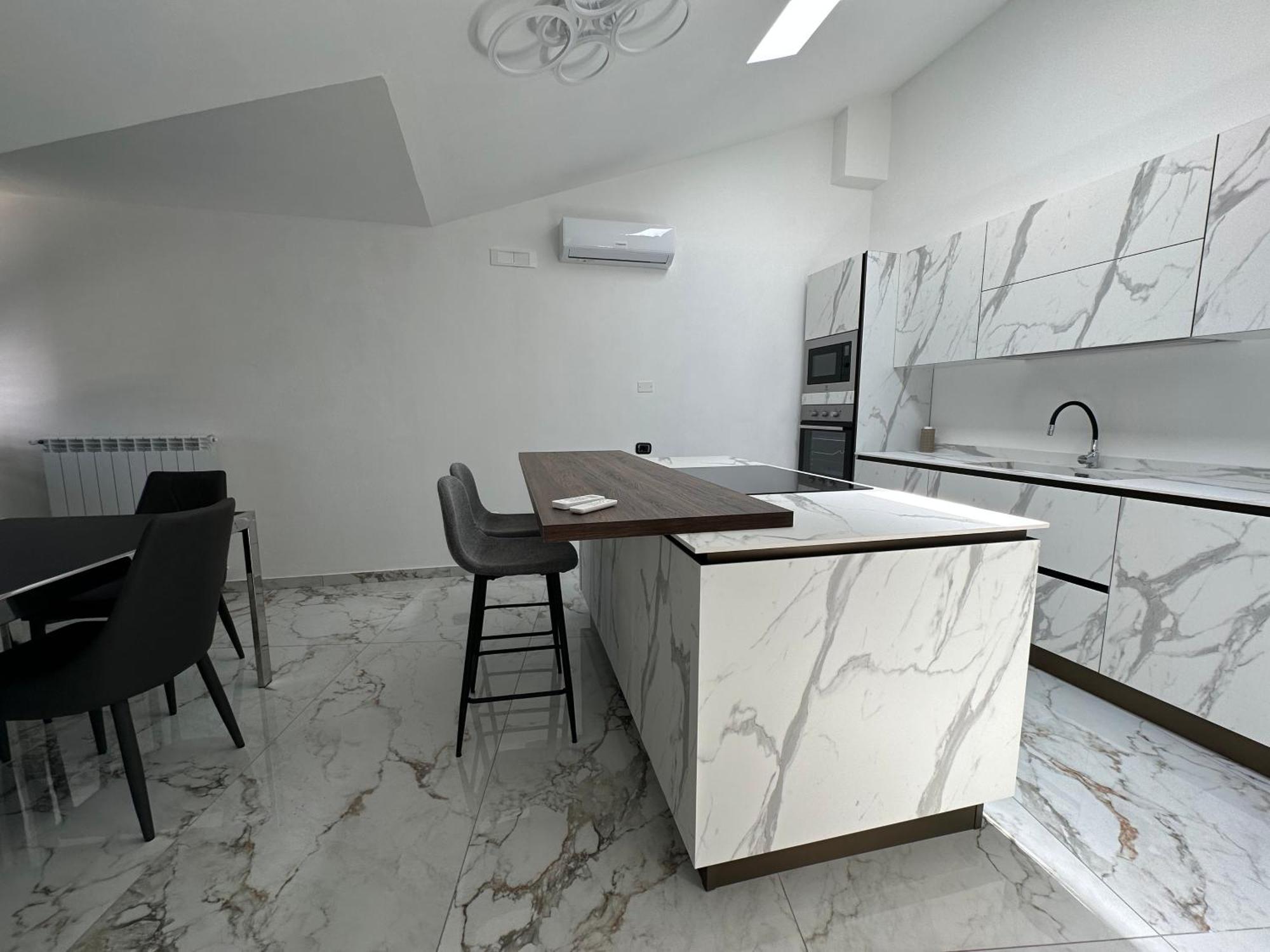Alba Exclusive Place Hotel Bianco Buitenkant foto